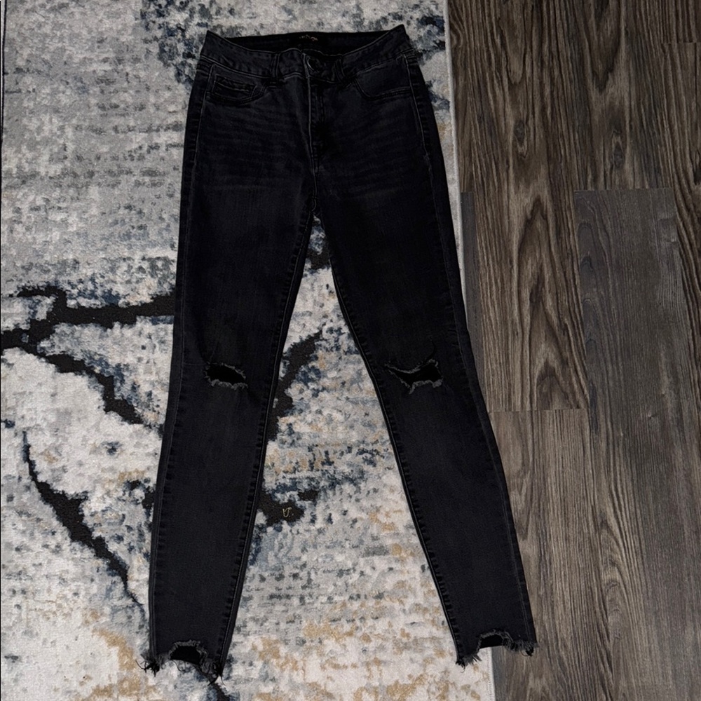 Black Distressed Women's Jeans